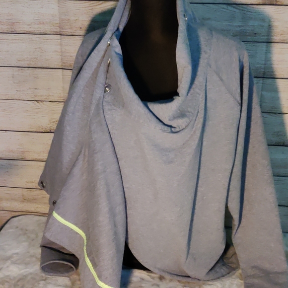 Lululemon wrap cardigan - Picture 2 of 6